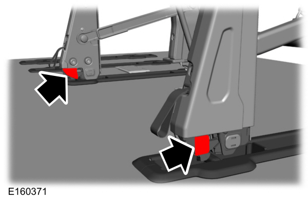 Karosserieverstärkung – Boden – 2. Sitzreihe (Ausbauen und Ersetzen)