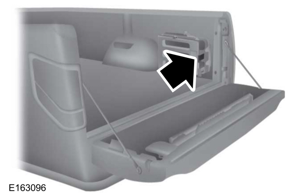 Tailgate Bed Extender Opening