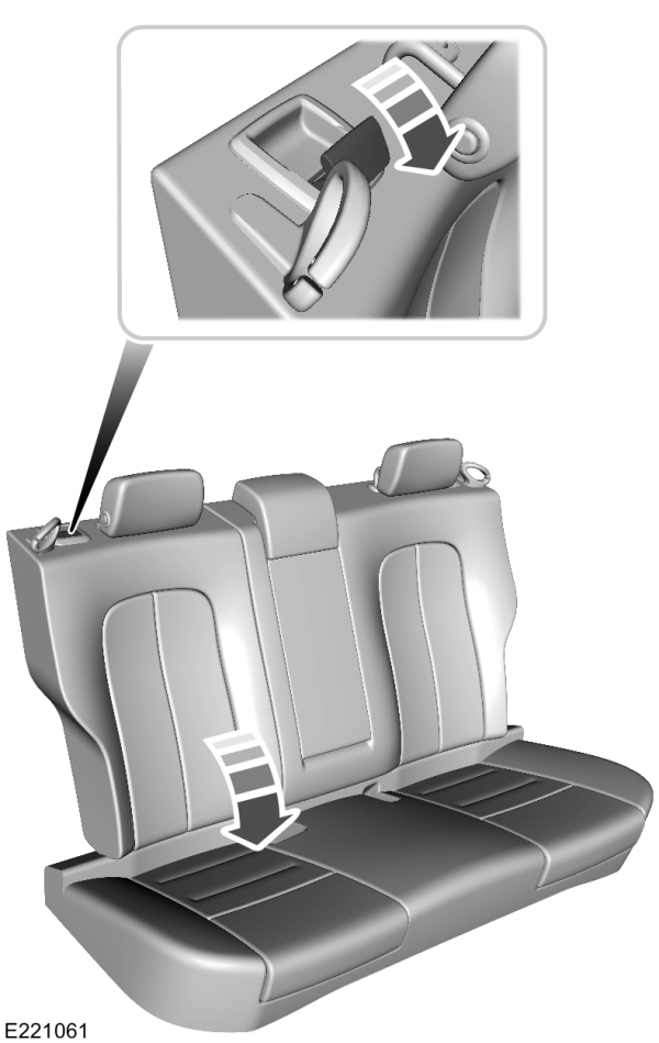 Adjusting the Rear Seat